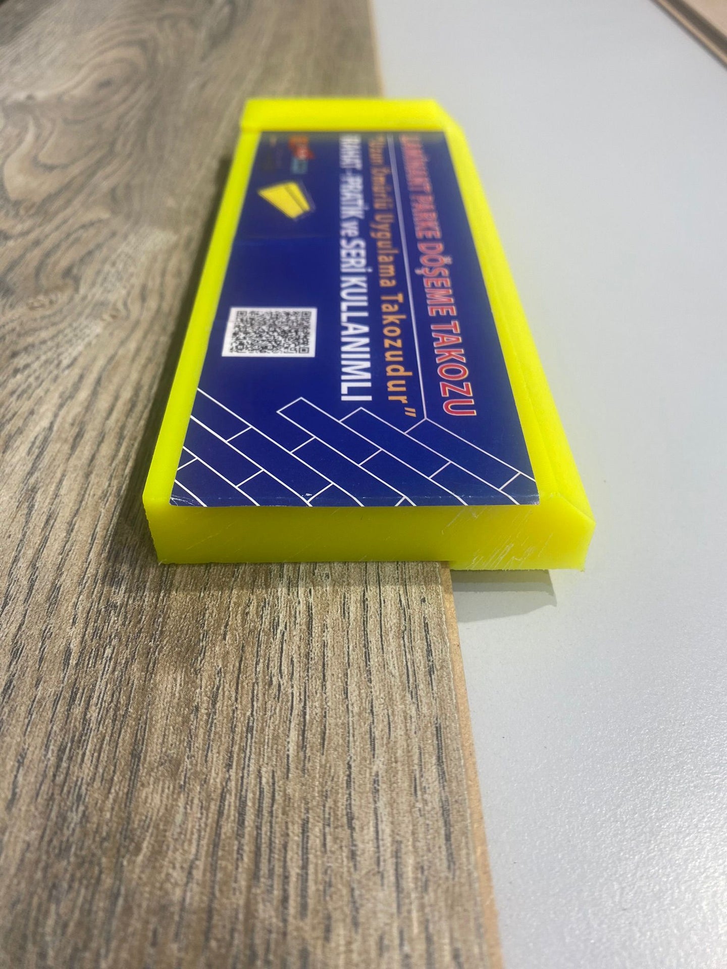 Laminat Parke Takozu Büyük Boy 7x18 Cm