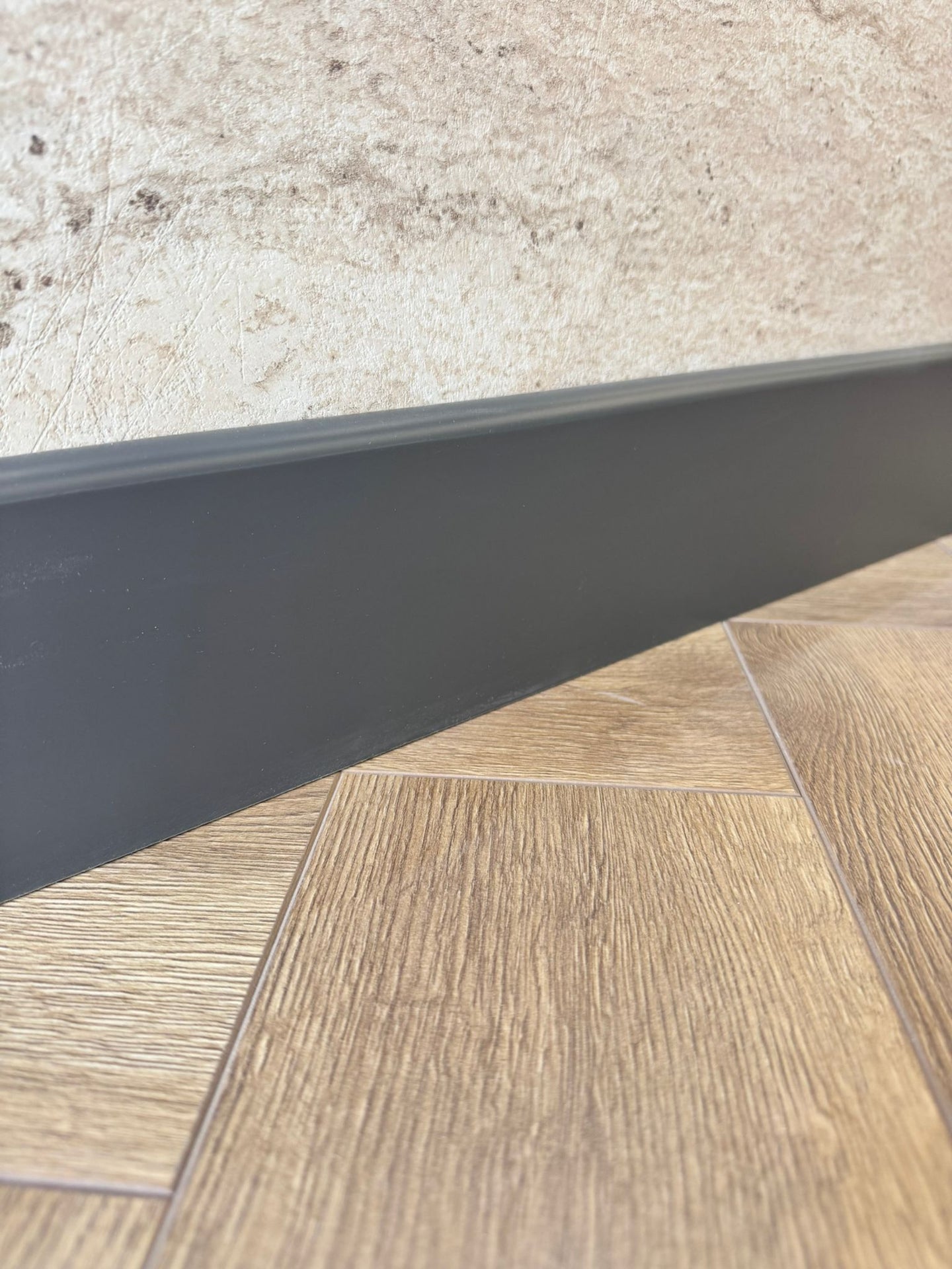 10 Cm Düz Antrasit Pvc Kaplama Parke Süpürgelik