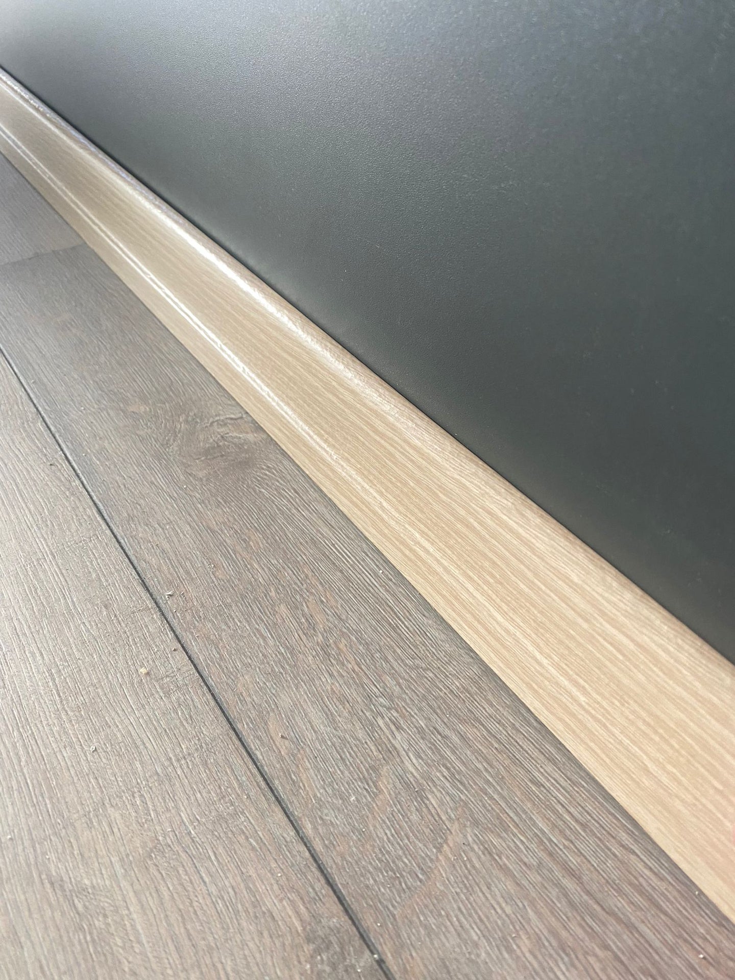 6 Cm Gölevi Meşesi Parke Süpürgelik