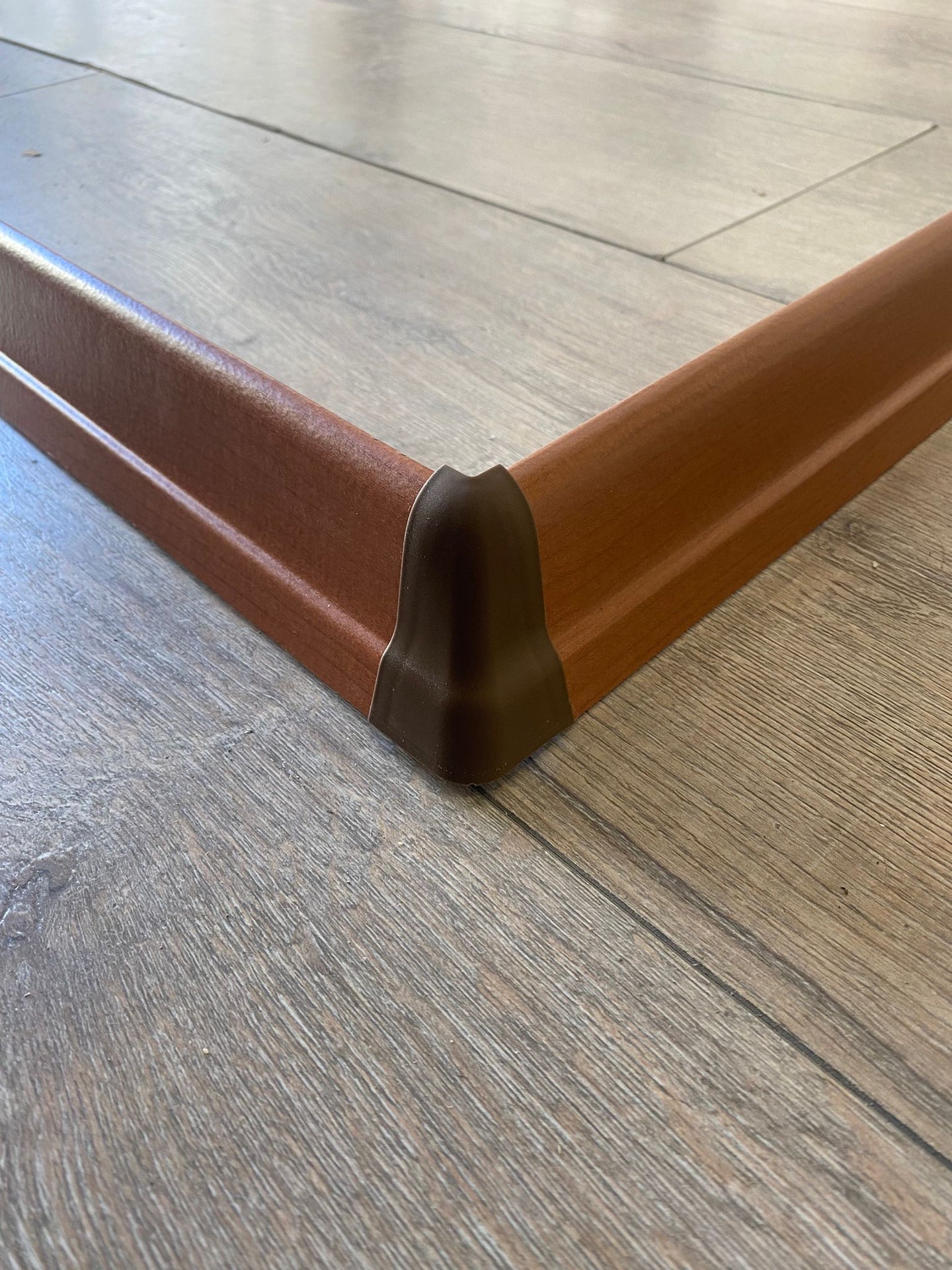 6 cm Ceviz Süpürgelik iç köşe dış köşe aparat