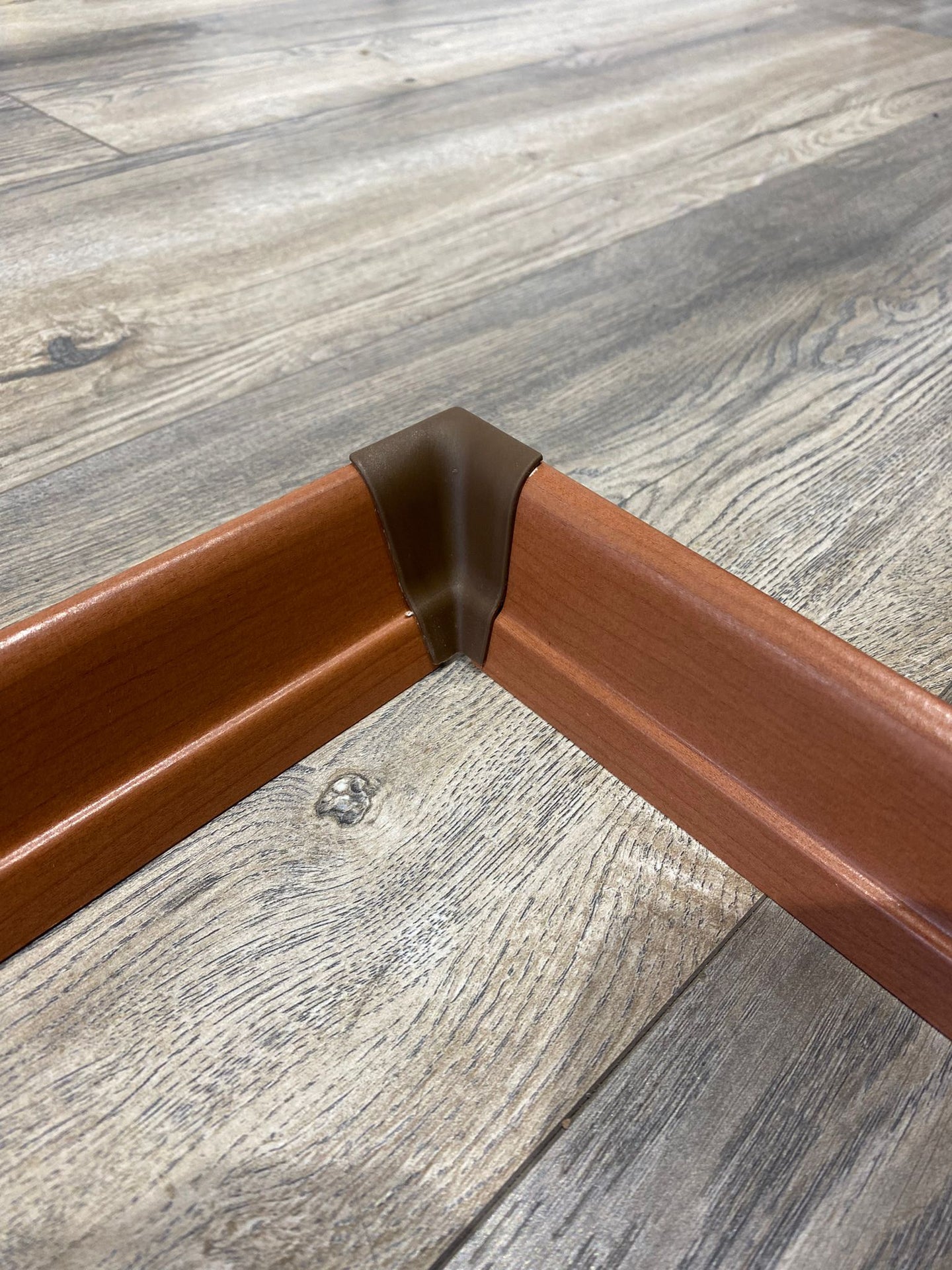 6 cm Ceviz Süpürgelik iç köşe dış köşe aparat