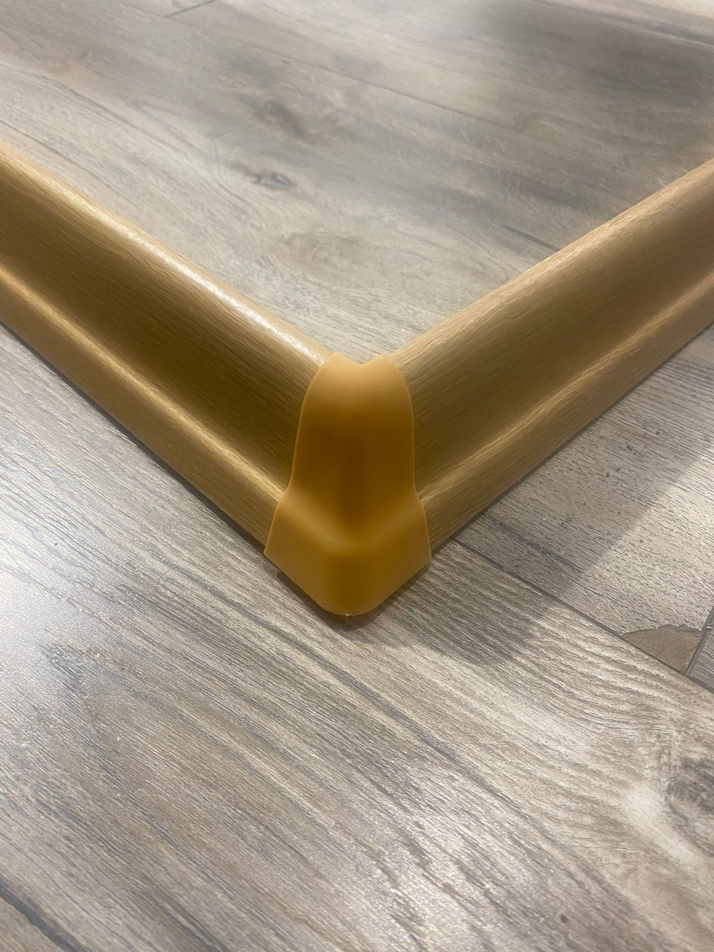 6 cm Sütlü Kahve Süpürgelik iç köşe dış köşe aparat