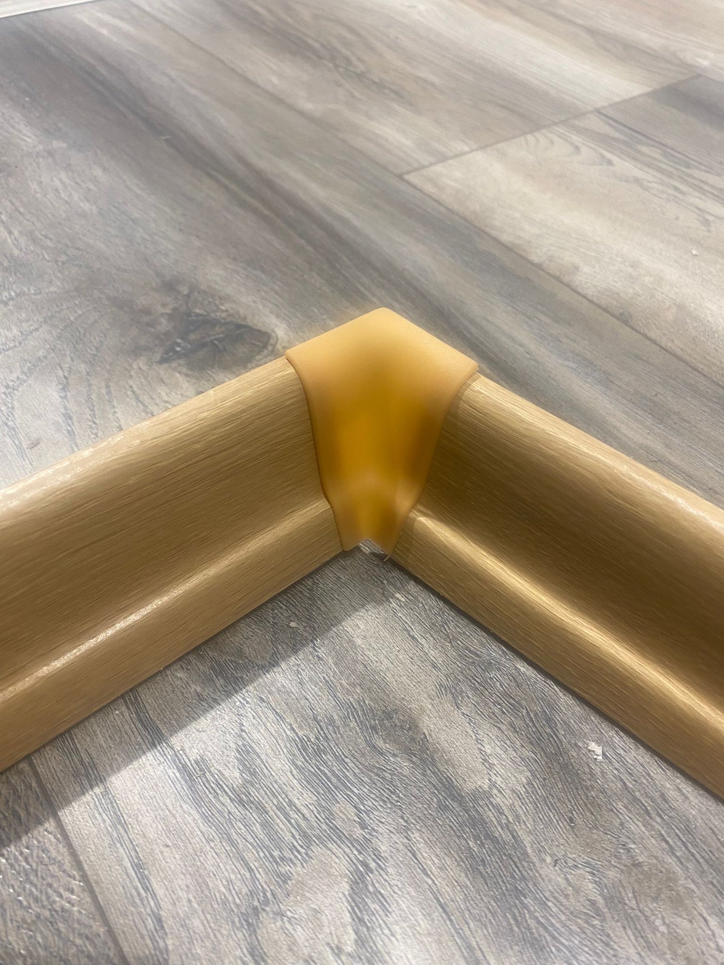 6 cm Sütlü Kahve Süpürgelik iç köşe dış köşe aparat