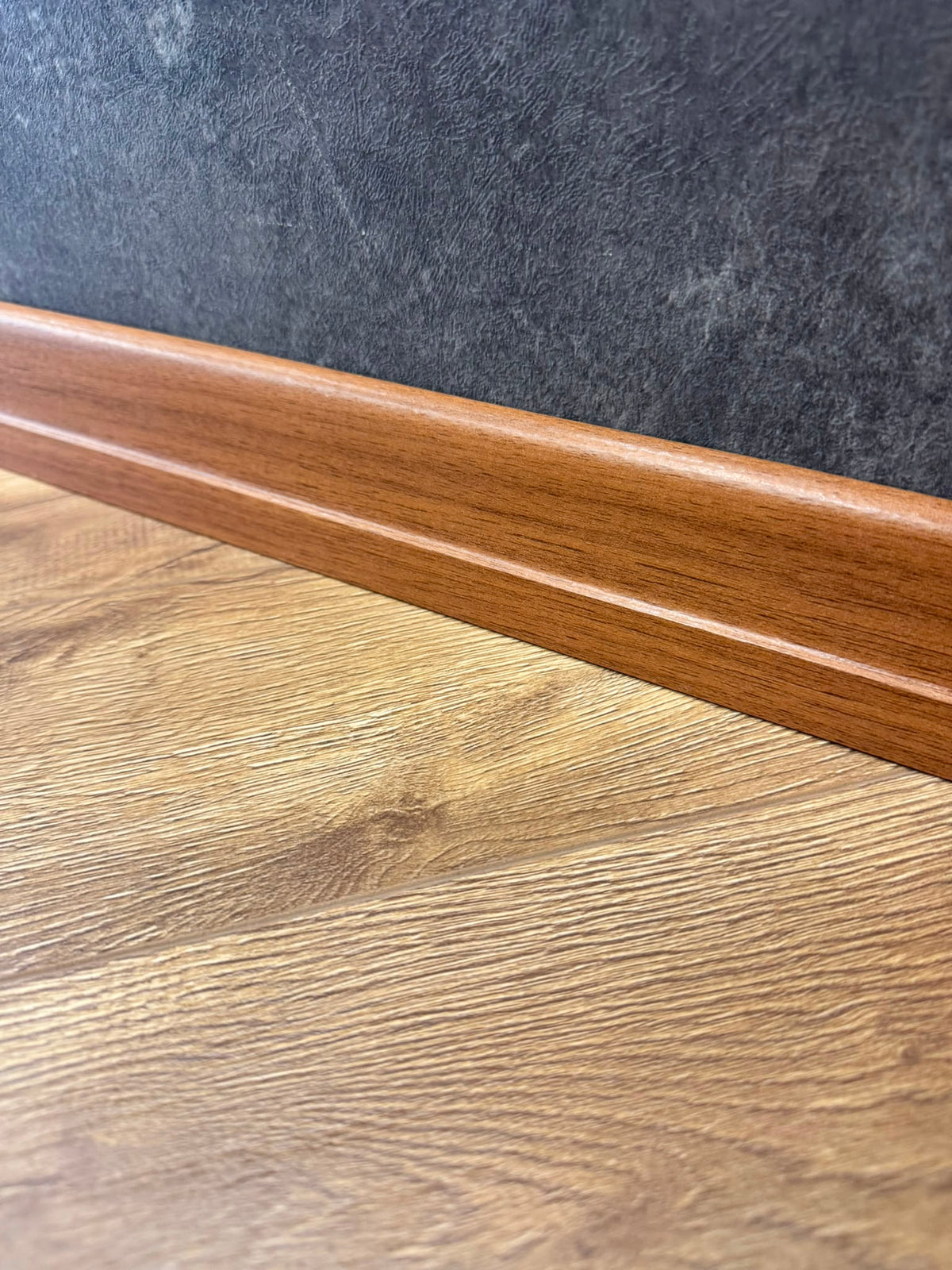 6 Cm Lucca Ceviz Parke Süpürgelik