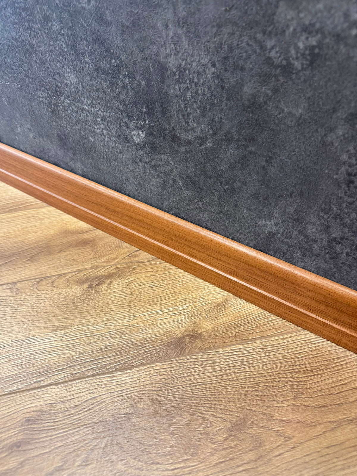 6 Cm Lucca Ceviz Parke Süpürgelik