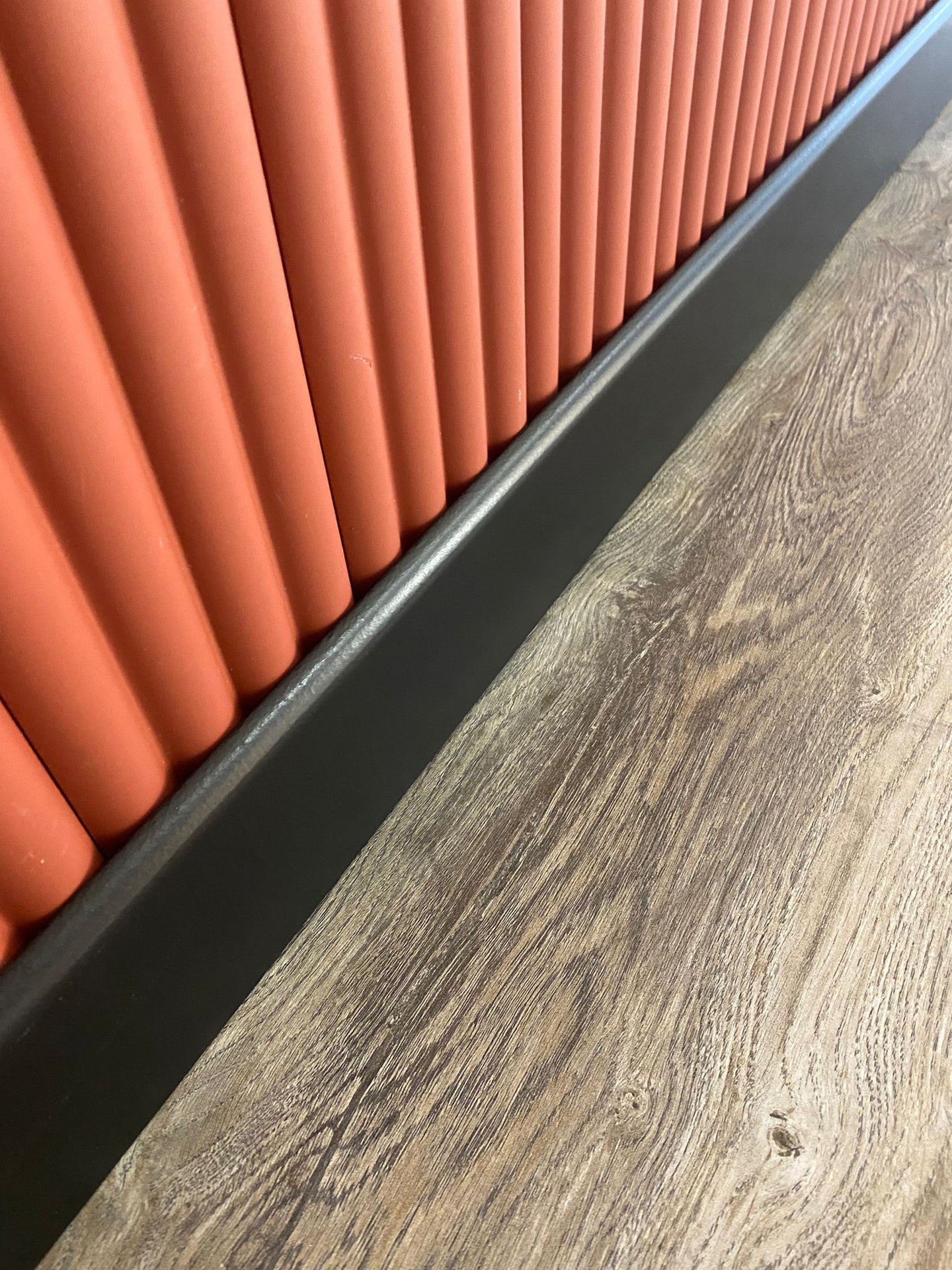 8 Cm Düz Siyah Parke Süpürgelik