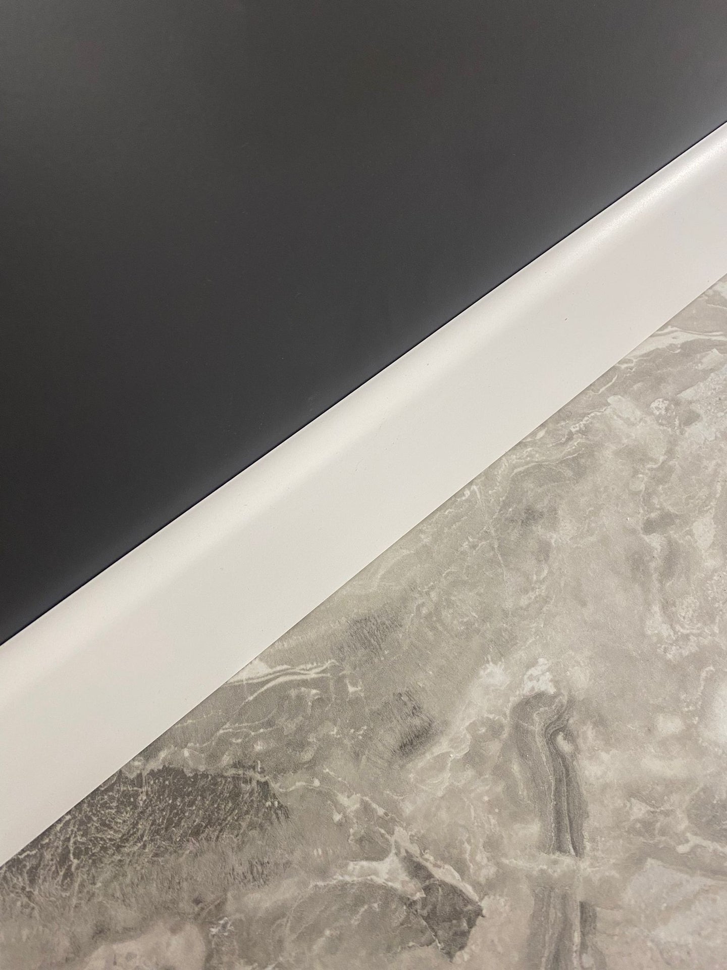 8 Cm Düz  Suya Dayanıklı Boyanabilir Polimer Süpürgelik