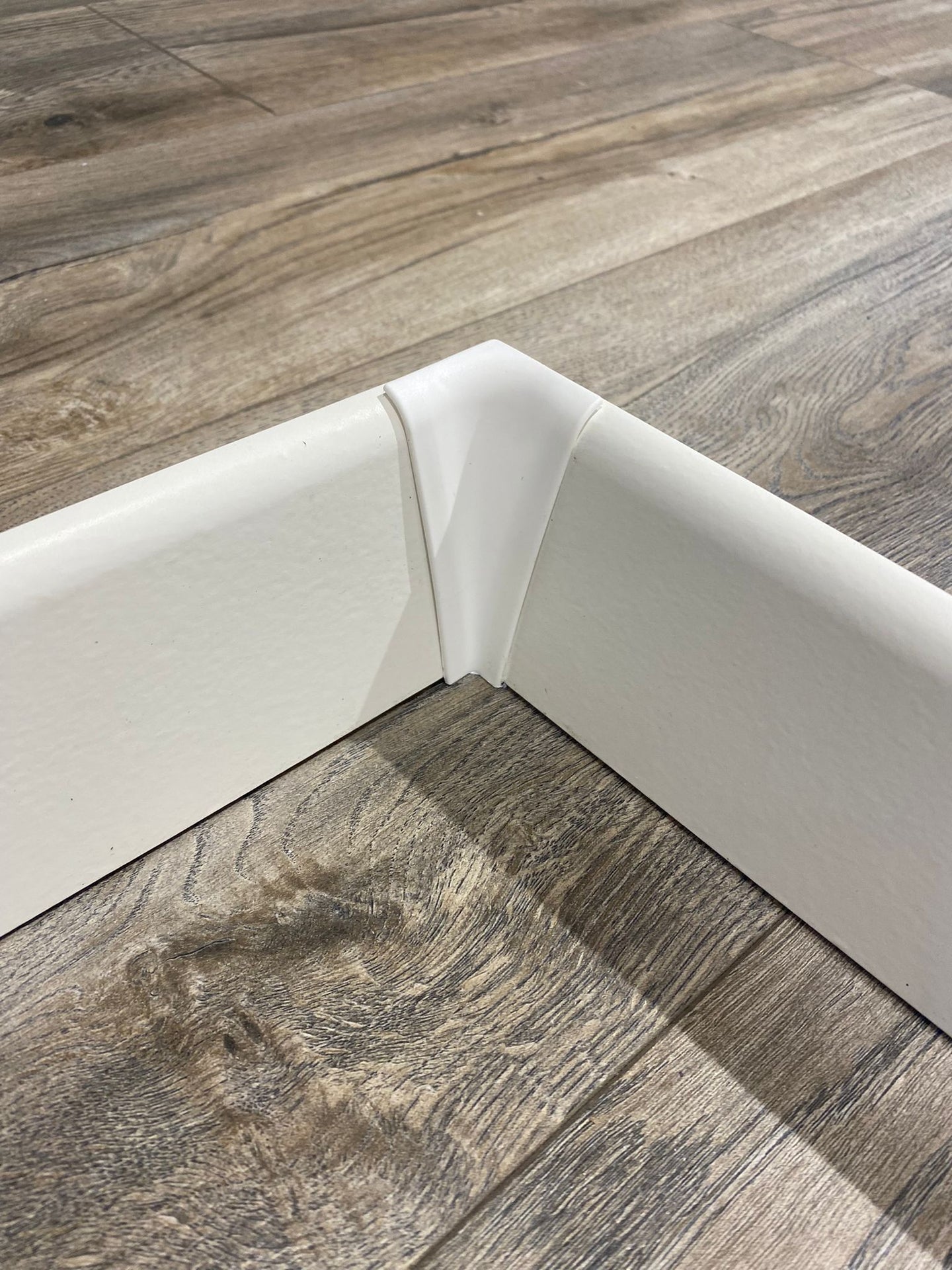 8 cm Beyaz Düz Süpürgelik iç köşe dış köşe aparat