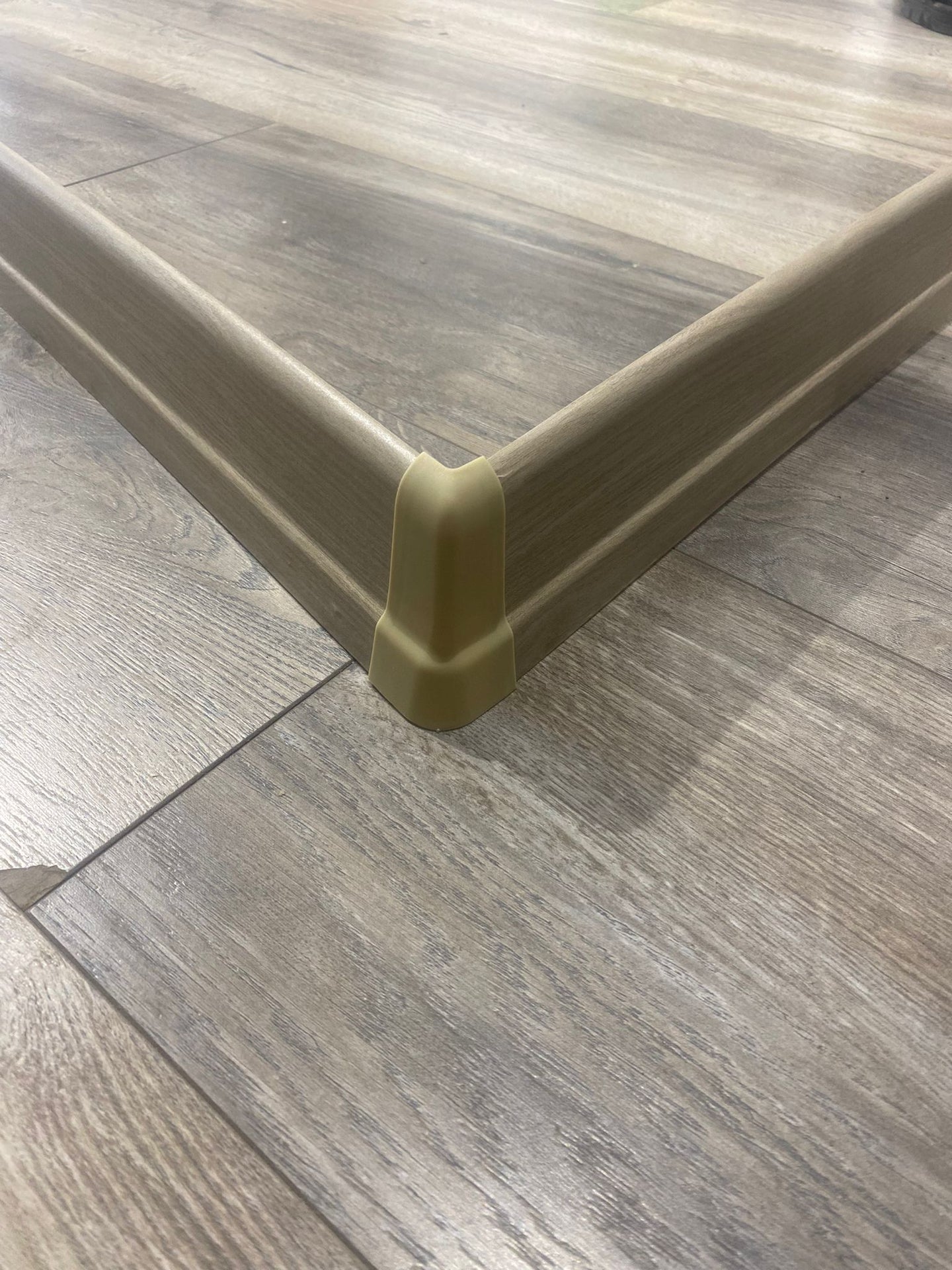 8 cm Krem Süpürgelik iç köşe dış köşe aparat