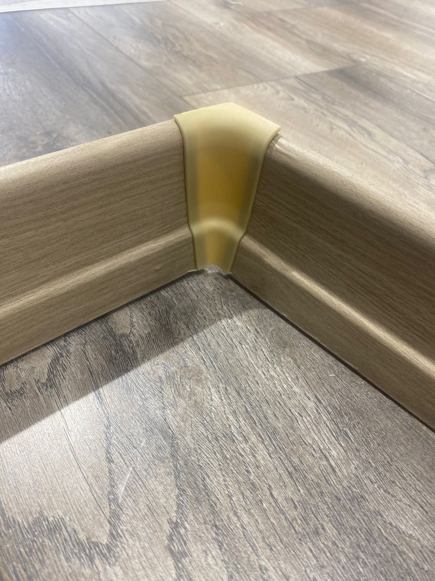 8 cm Krem Süpürgelik iç köşe dış köşe aparat