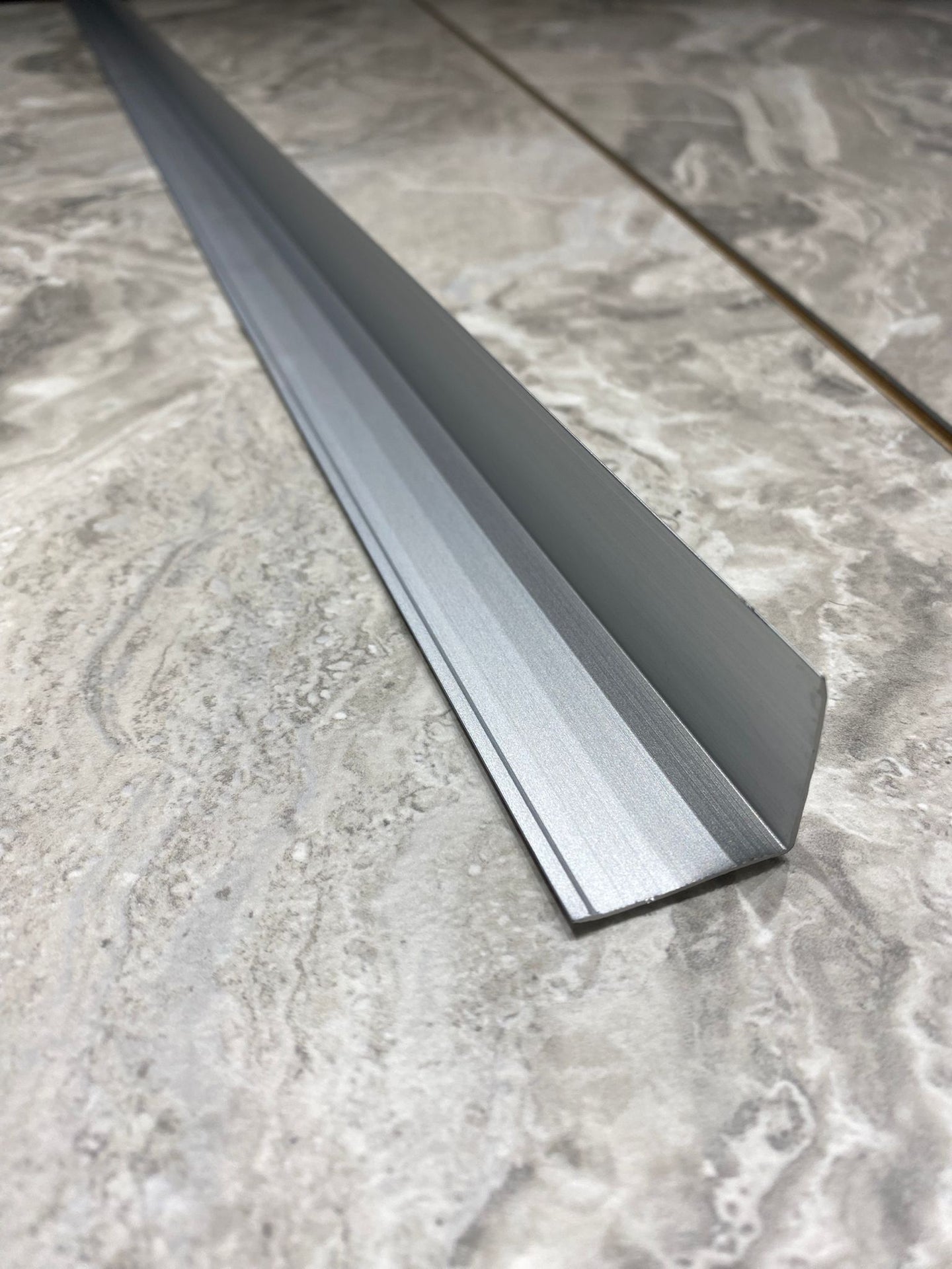 Alüminyum Köşebent L Profili 30 mm x 30 mm 90 Cm