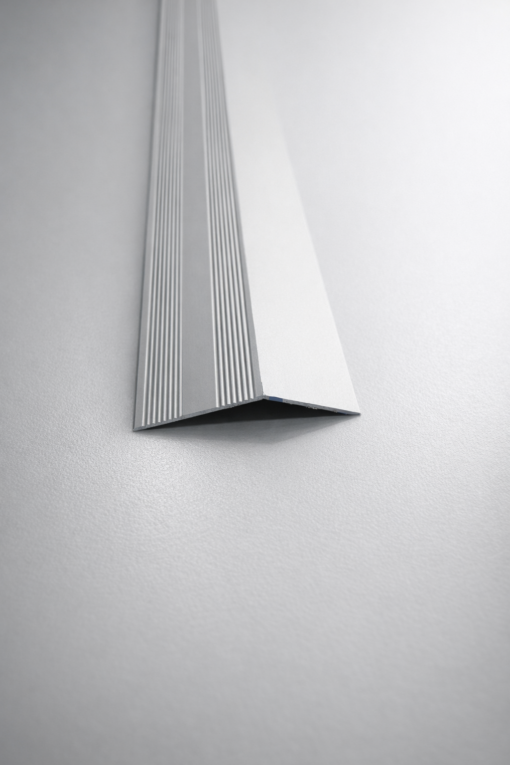 Alüminyum Kapı Eşiği Geniş Kot Farkı Profili 90 cm